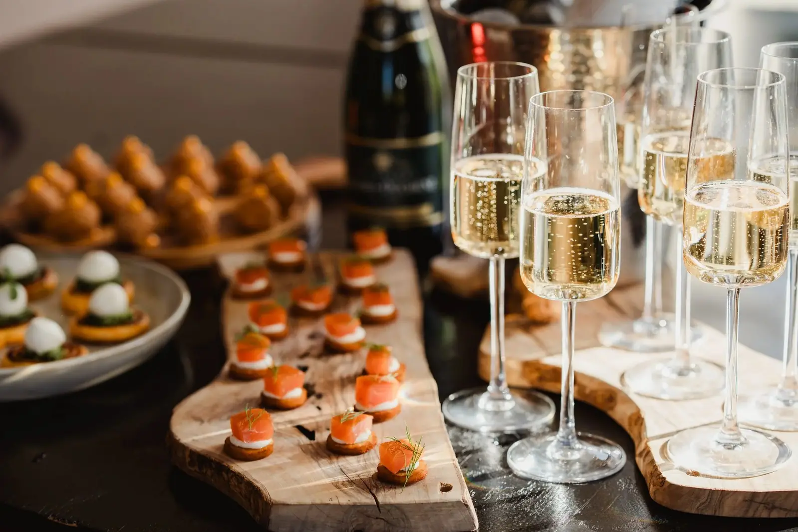 Canapés and champagne flutes